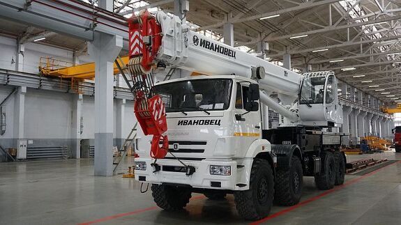 Автомобильный кран Ивановец КС-55735-7 КАМАЗ-63501 35 тонн