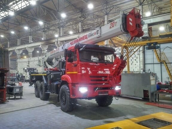Автомобильный кран Челябинец КС-45734 КАМАЗ-43118 20 тонн