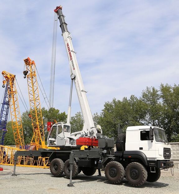 Автомобильный кран Челябинец КС 55733 УРАЛ-5323 35 тонн