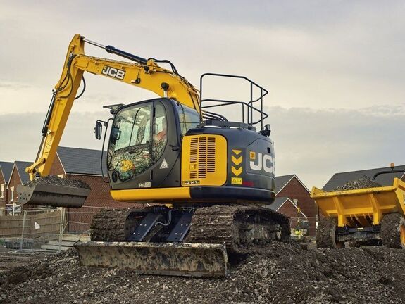 Аренда гусеничного экскаватора JCB JZ141