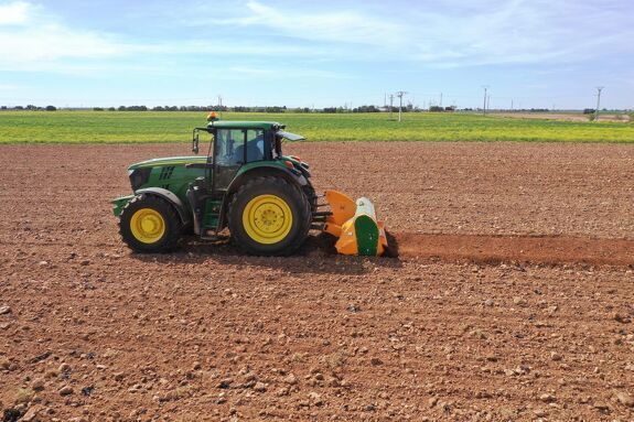 Аренда грунтового мульчера Serrat Farmland 4