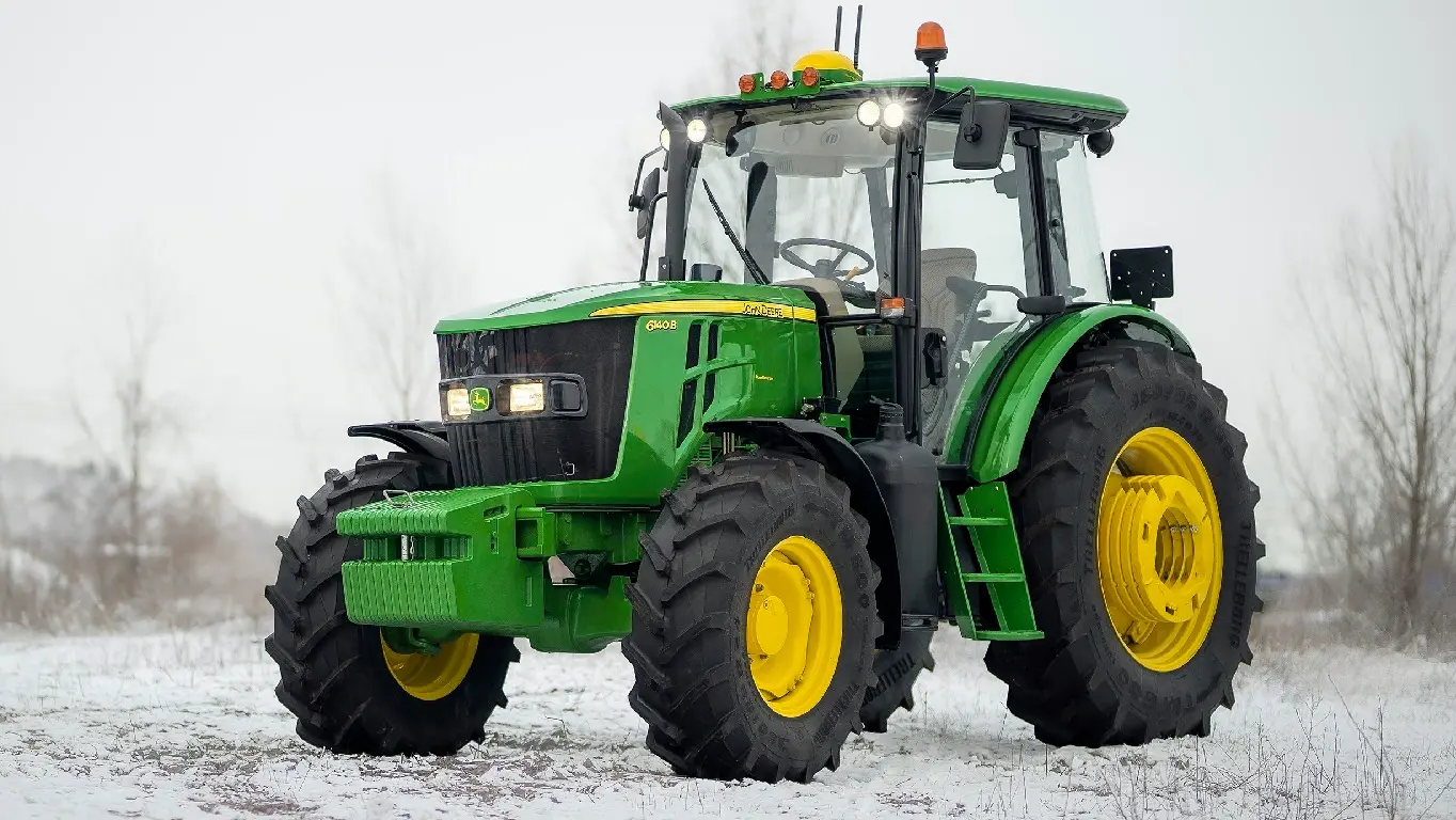 Трактор John Deere 6140B