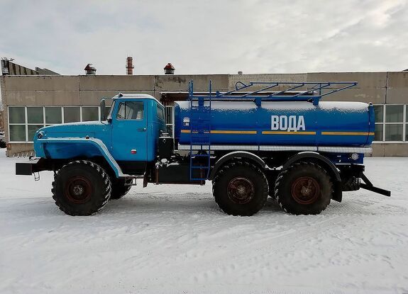 Автоцистерна Урал 43203 7.5 м³