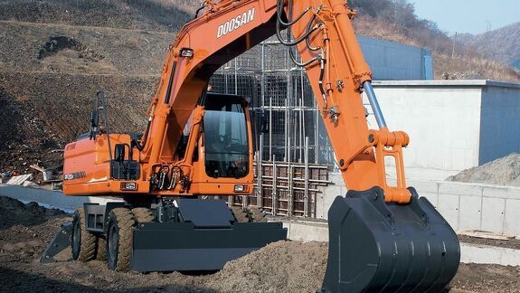 Аренда колесного экскаватора DOOSAN DX210W с грейфером