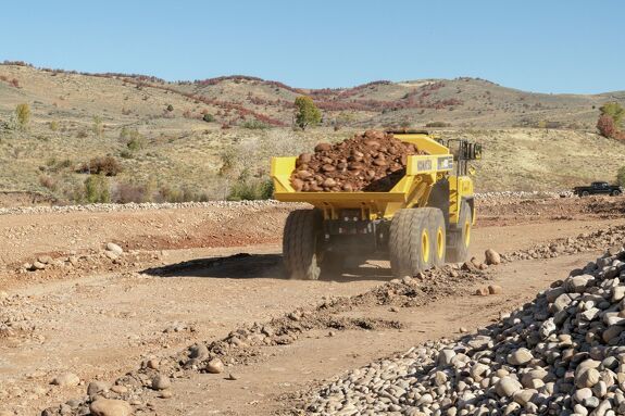 Аренда самосвала Komatsu HM400-5