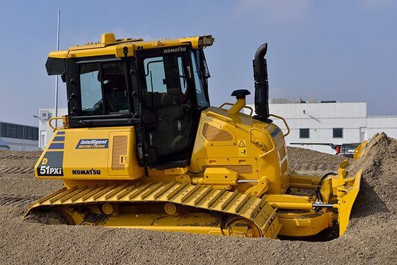 Аренда гусеничного бульдозера Komatsu D51EXi/PXi-24