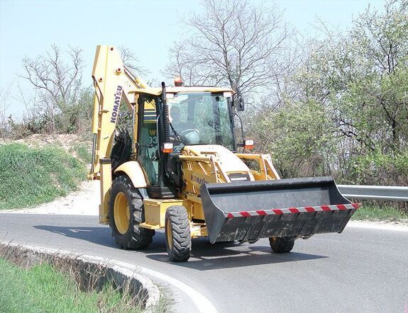 Аренда экскаватора погрузчика Komatsu WB93S-5